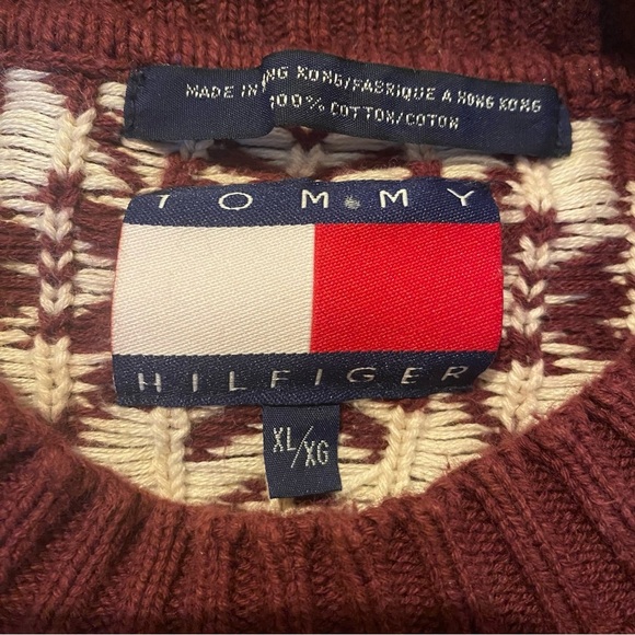 Vintage TOMMY HILFIGER Men Burgundy Pattern Snowflakes Sweater Size XL-Fit Small - Picture 7 of 8